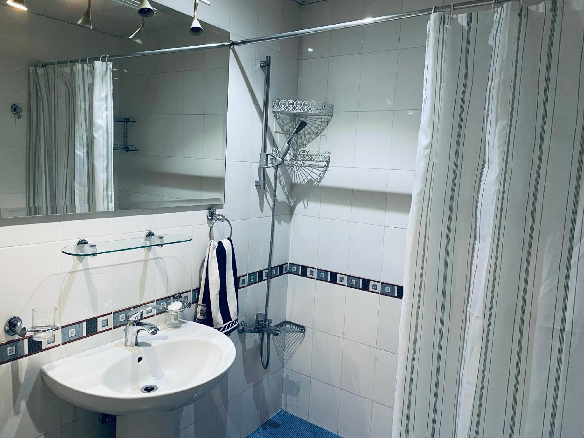 Bright And Modern 4Br Apartment - Center Of Jereván Kültér fotó