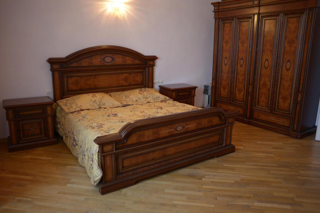 Bright And Modern 4Br Apartment - Center Of Jereván Kültér fotó