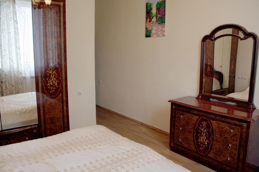 Bright And Modern 4Br Apartment - Center Of Jereván Kültér fotó